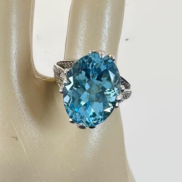 Blue Topaz Ring, Sterling Silver, Vintage, Big Statement, Size 5 3/4, Thailand - Picture 2 of 5